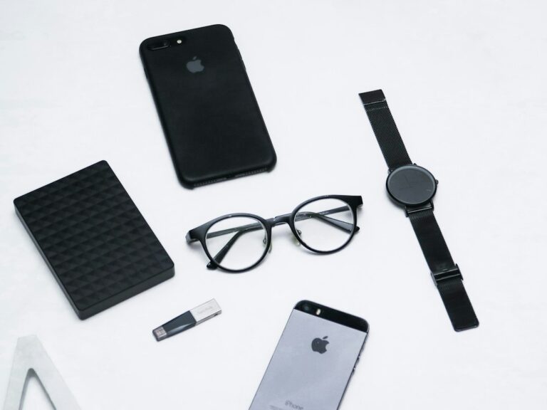 How to Select the Best Premium Accessories for Your Smartphone